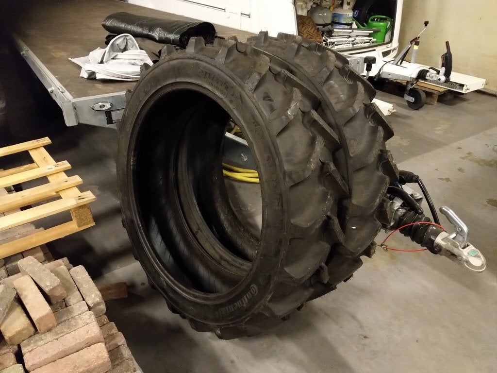 270/80 x R32 Continental banden, Niet ingevuld, Niet ingevuld, Niet ingevuld