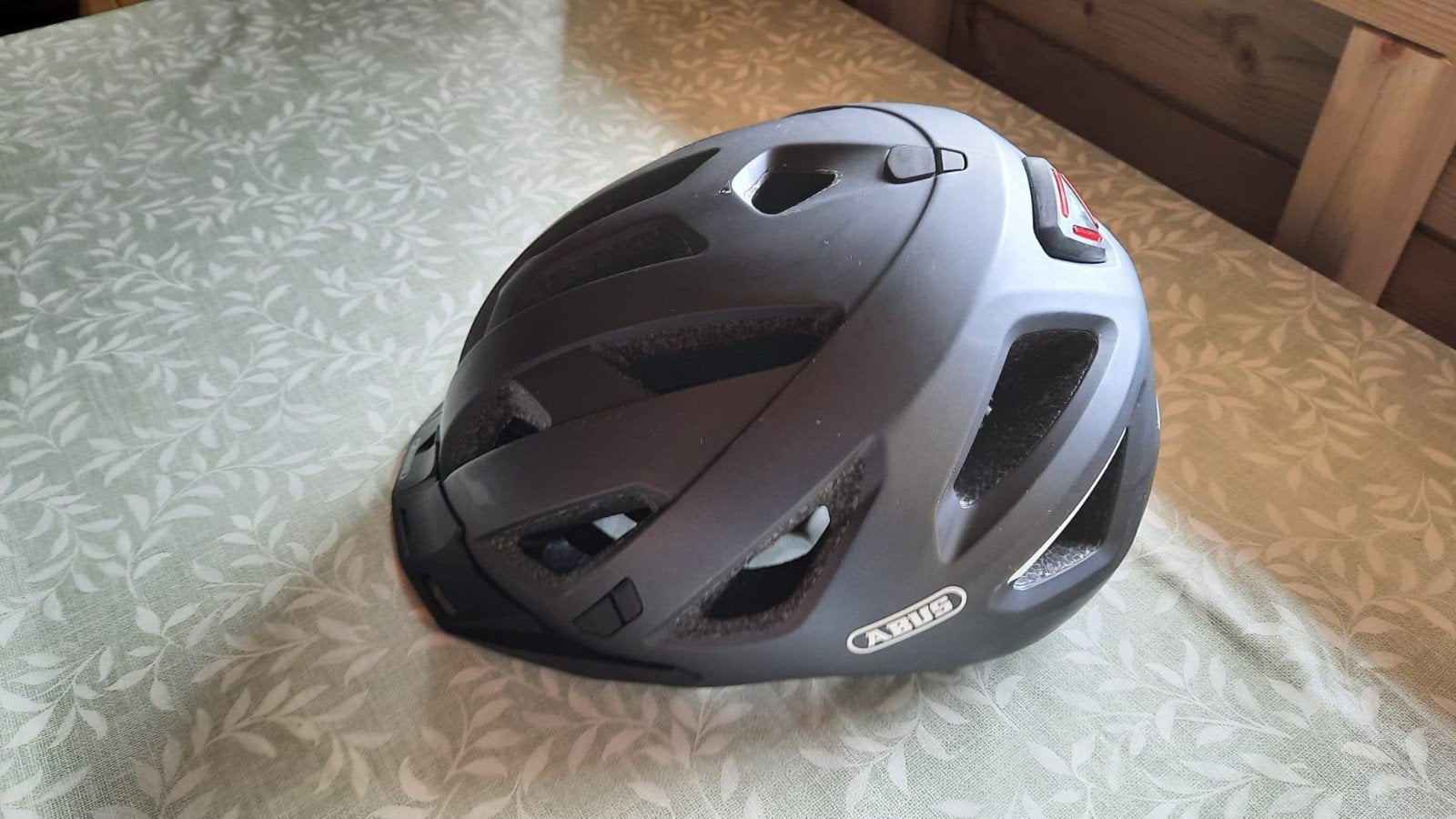 Fietshelm XL van Abus, Fietsen en Brommers, Fietsaccessoires | Fietshelmen, Ophalen of Verzenden, Zo goed als nieuw, ABUS, XL
