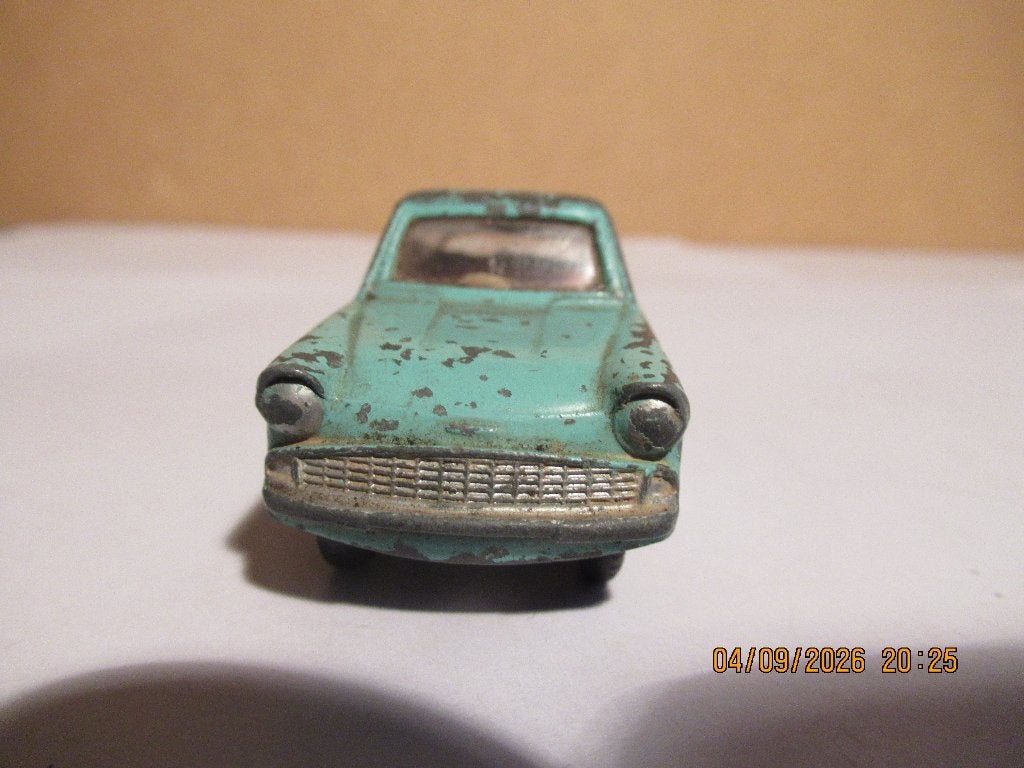 Dinky toy  Ford Anglia  no 155, Ophalen of Verzenden, Gebruikt, Auto, Dinky Toys