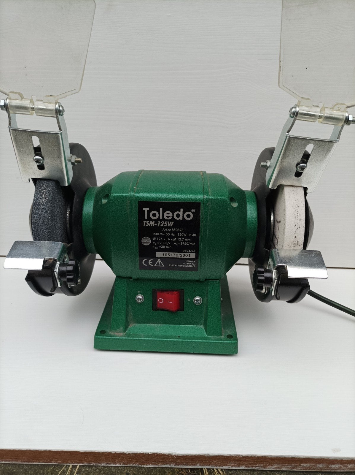 Toledo Werkslijpmachine - Klein, Stevig, Dubbele Slijpsteen, Doe-het-zelf en Verbouw, Gereedschap | Slijpmachines, Ophalen, Gebruikt
