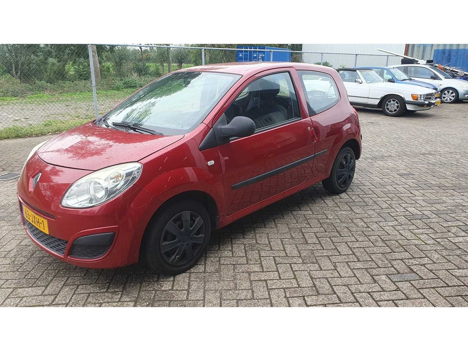 Renault Twingo 1.2 Authentique * 63-JXH-1, Voorwielaandrijving, Twingo, Gebruikt, 31 €/maand