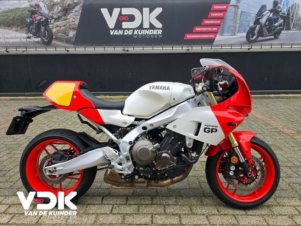 YAMAHA XSR 900 GP, 890 cc, Motorrijbewijs A, Bedrijf, Sport