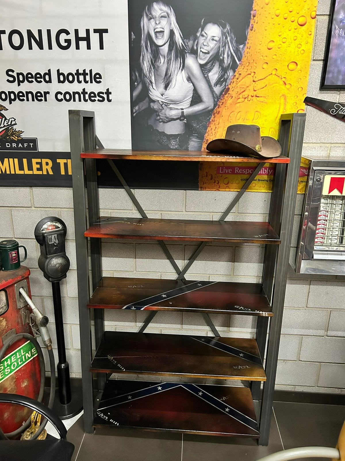 Industriële boekenkast, Ophalen, Zo goed als nieuw