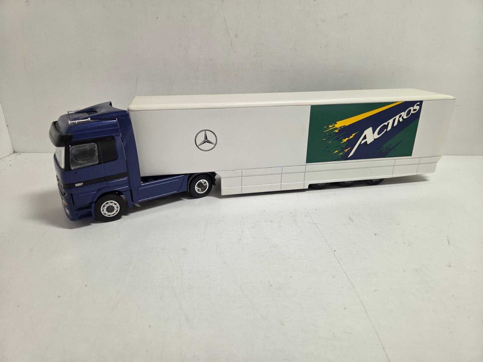 NZG Mercedes Benz Actros 1:43, Hobby en Vrije tijd, Modelauto's | 1:43, Overige merken, Auto, ., Ophalen of Verzenden