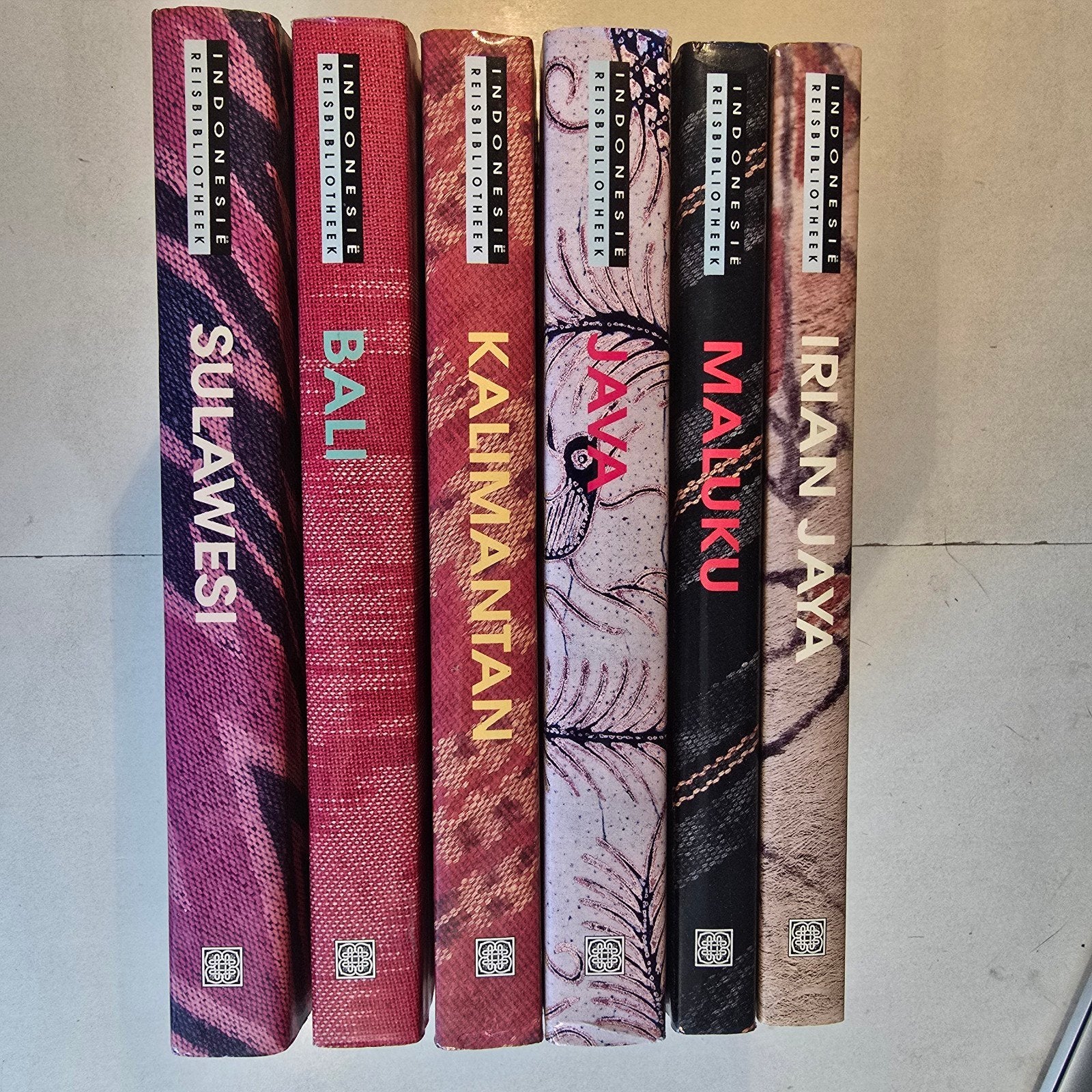 Indonesië Reisbibliotheek - Periplus Editions (6 boeken), Boeken, Reisgidsen, Overige merken, Ophalen of Verzenden, Zo goed als nieuw