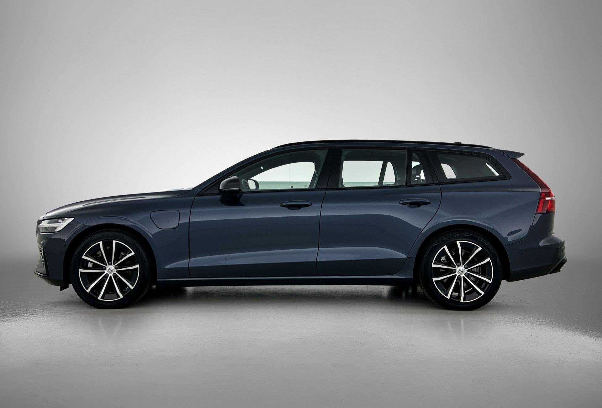 Volvo V60 2.0 T6 Plug-in hybrid AWD Plus Dark, Auto's, Automaat, 12 maanden, Gebruikt, Euro 6