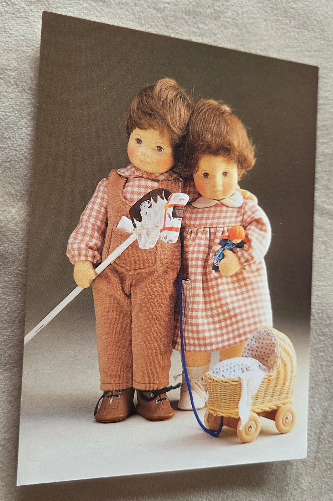 Vintage Christa Franck poppenkaart - Jongen en meisje, Verzamelen, Verzenden, 1980 tot heden, Ongelopen, Kinderen