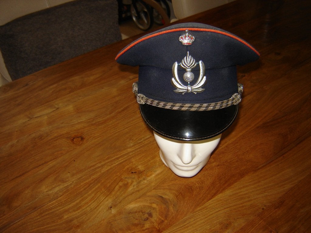 POLITIEPET  BELGIE, Verzamelen, Militaria | Algemeen, Ophalen of Verzenden, Overige soorten, Overige gebieden, Overige typen