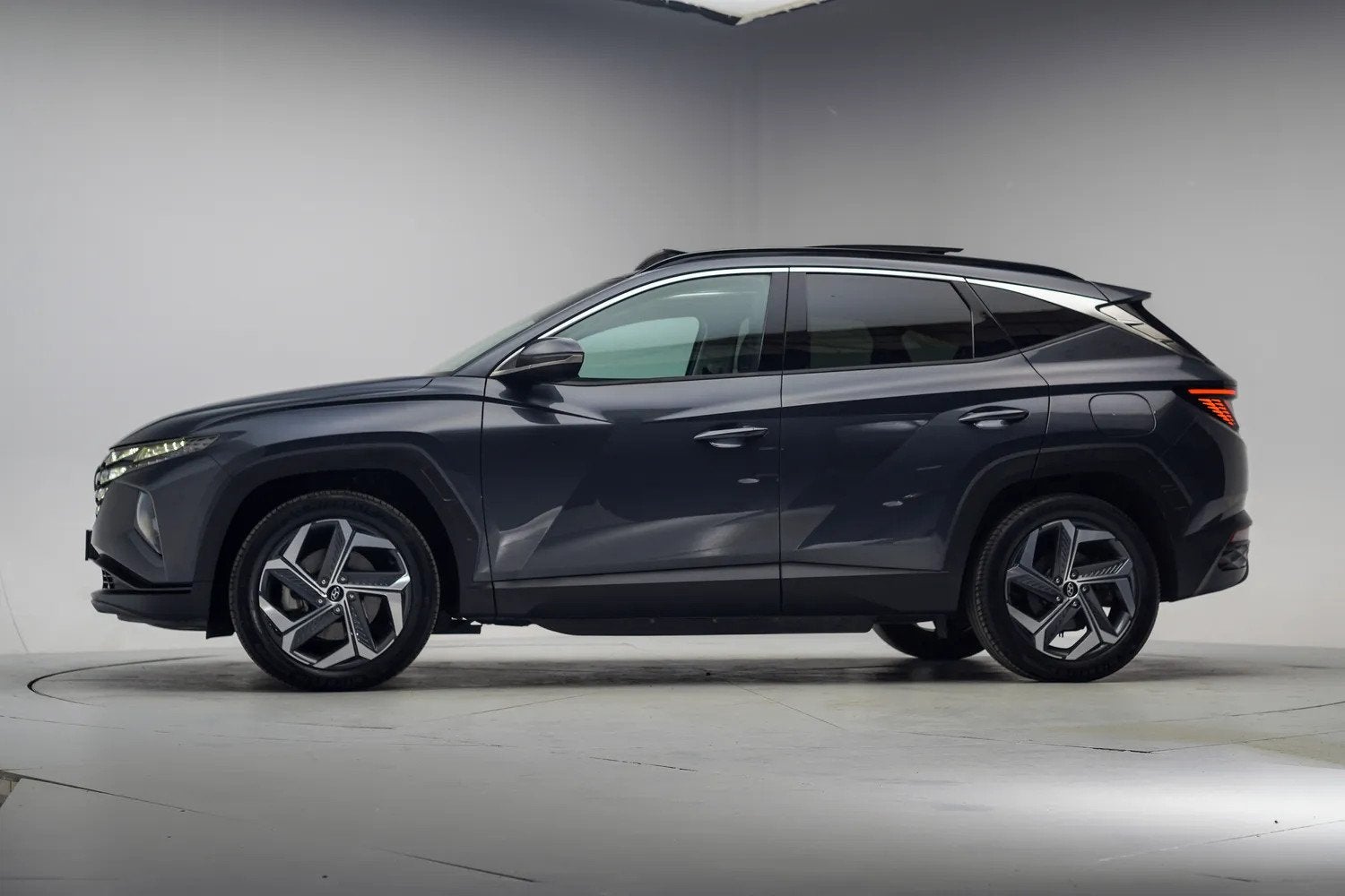 Hyundai Tucson 1.6 T-GDI 265 PHEV Premium Sky [ Panorama App, Auto's, Hyundai, Automaat, 1350 kg, Gebruikt, 4 cilinders