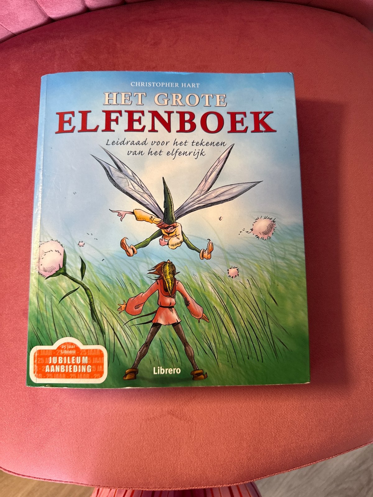 Het Grote Elfenboek - Christopher Hart, Ophalen of Verzenden, Zo goed als nieuw