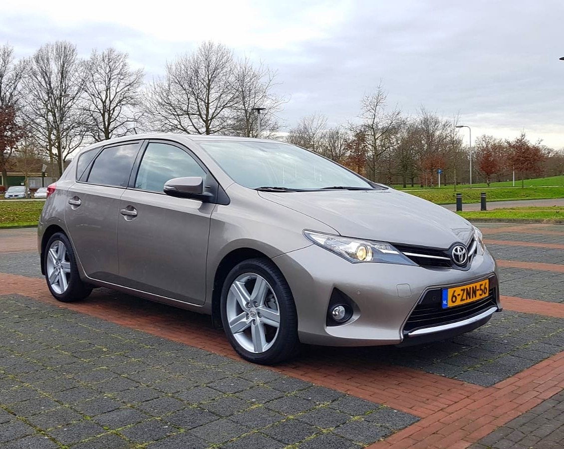 Toyota Auris 1.6 Vvt-i 97KW 5D 2015 Bruin, Auto's, Voorwielaandrijving, 450 kg, 4 cilinders, 132 pk
