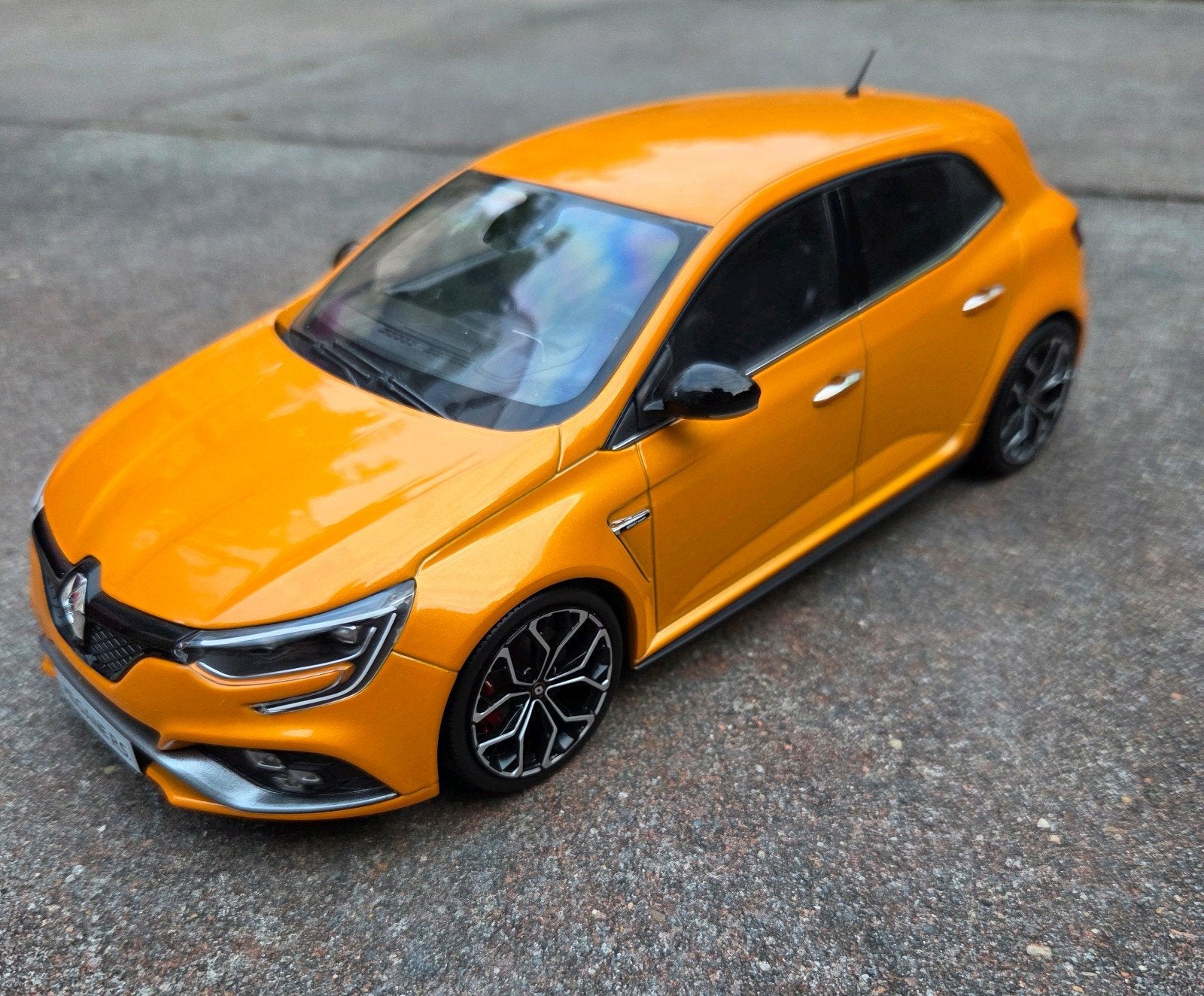 Renault Megane IV RS 1:18 Norev schaalmodel, Hobby en Vrije tijd, Modelauto's | 1:18, Ophalen of Verzenden, Zo goed als nieuw