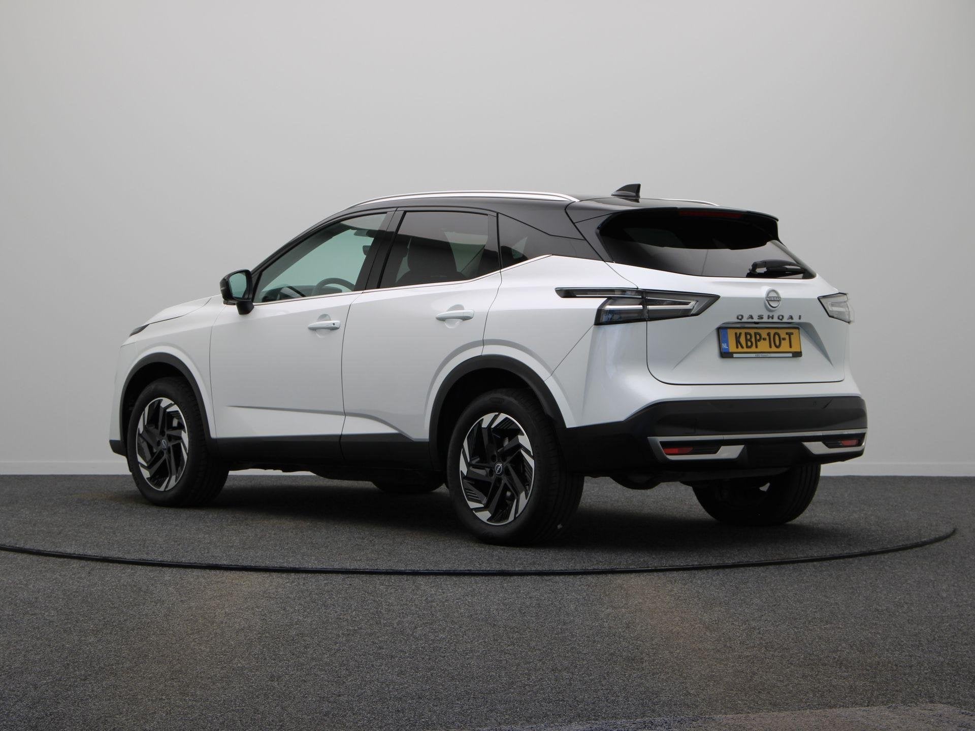 Nissan Qashqai 158pk MHEV Xtronic N-Connecta | 360 camera |, Auto's, Euro 6, 4 cilinders, Leder en Stof, Wit