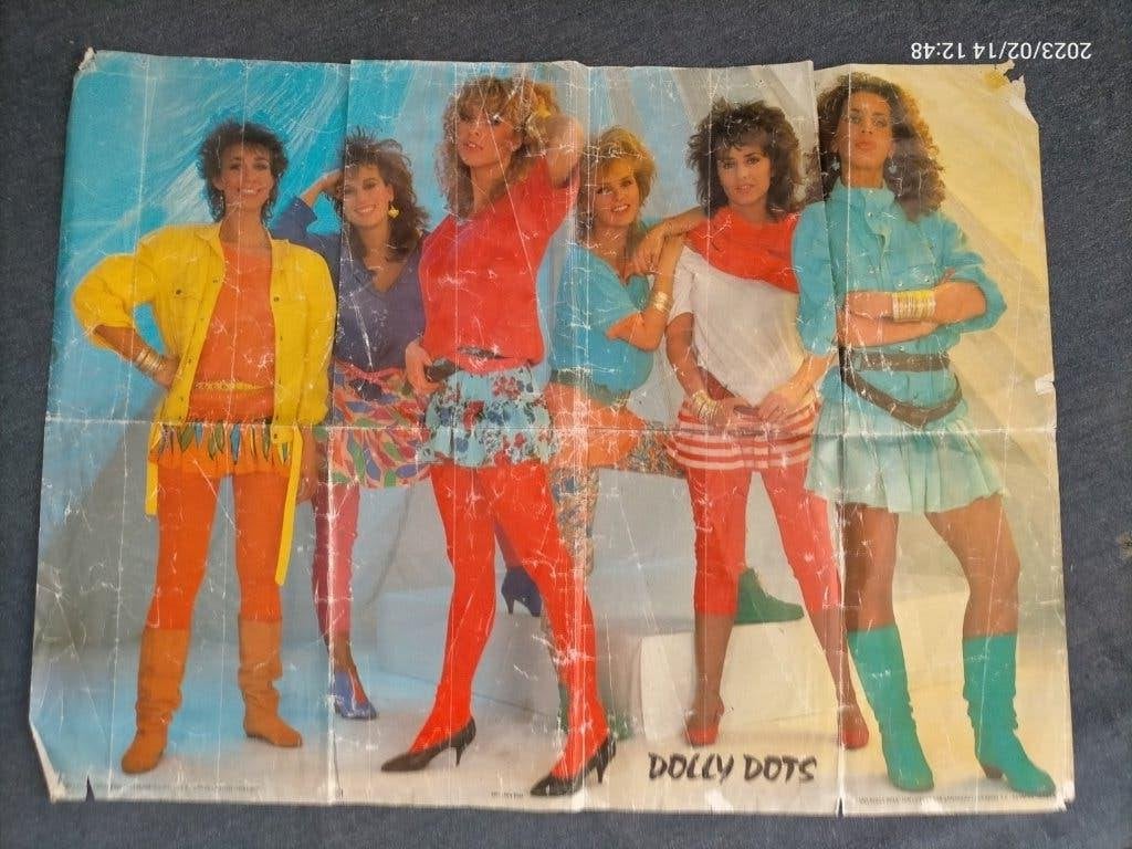 Grote oude poster van de Dolly dots, Ophalen of Verzenden, Gebruikt, A1 t/m A3, Film en Tv