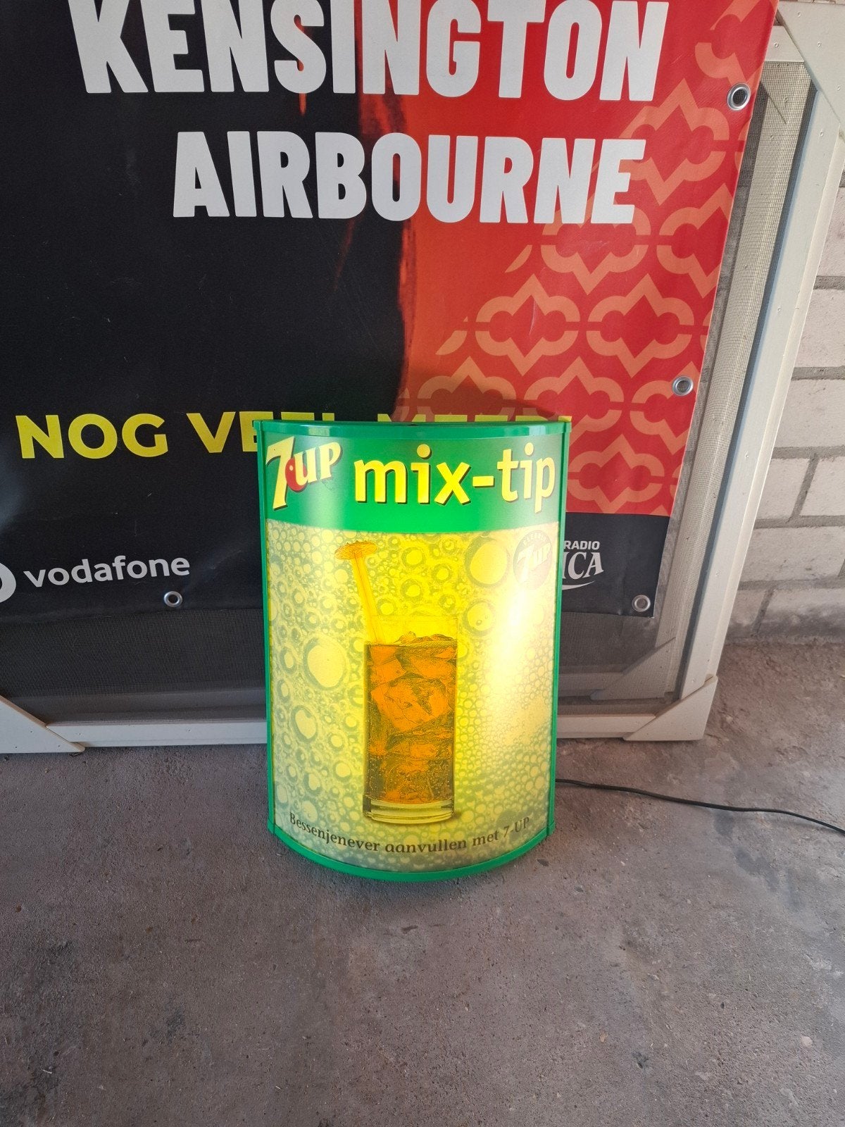 Vintage 7-UP Mix-Tip Lichtbak Reclamebord, Verzamelen, Ophalen, Gebruikt, Lichtbak of (neon) lamp