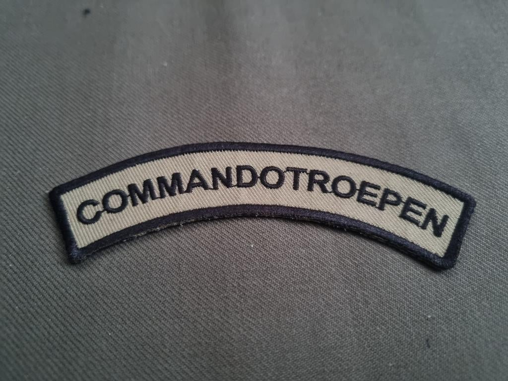 Straatnaam Commandotroepen, Verzamelen, Ophalen of Verzenden, Landmacht, Nederland, Embleem of Badge