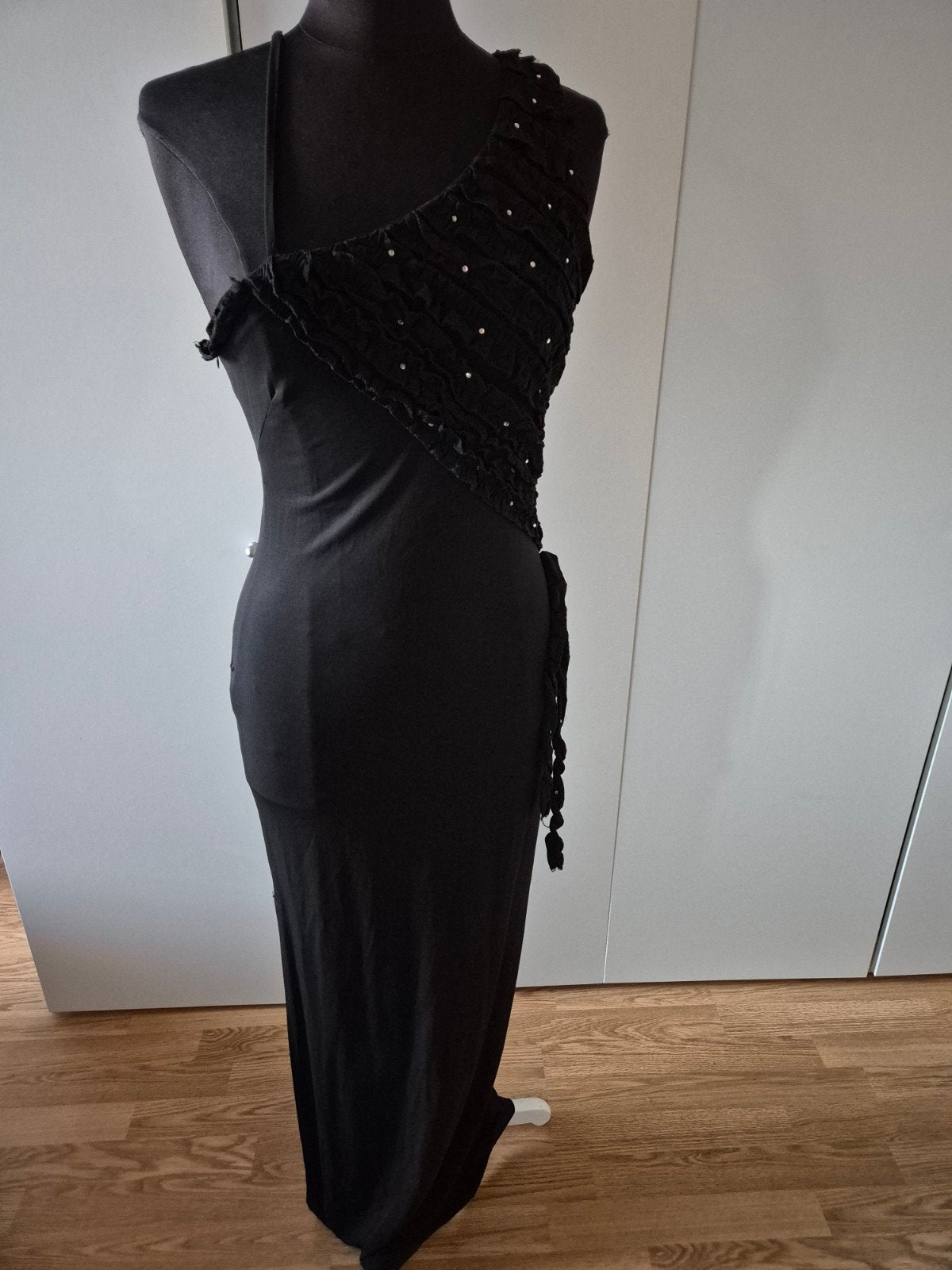 Zwarte Les Gonzesses de Paris Avondjurk/Galajurk - maat M, Kleding | Dames, Ophalen of Verzenden, Maat 38/40 (M), Zwart, Galajurk