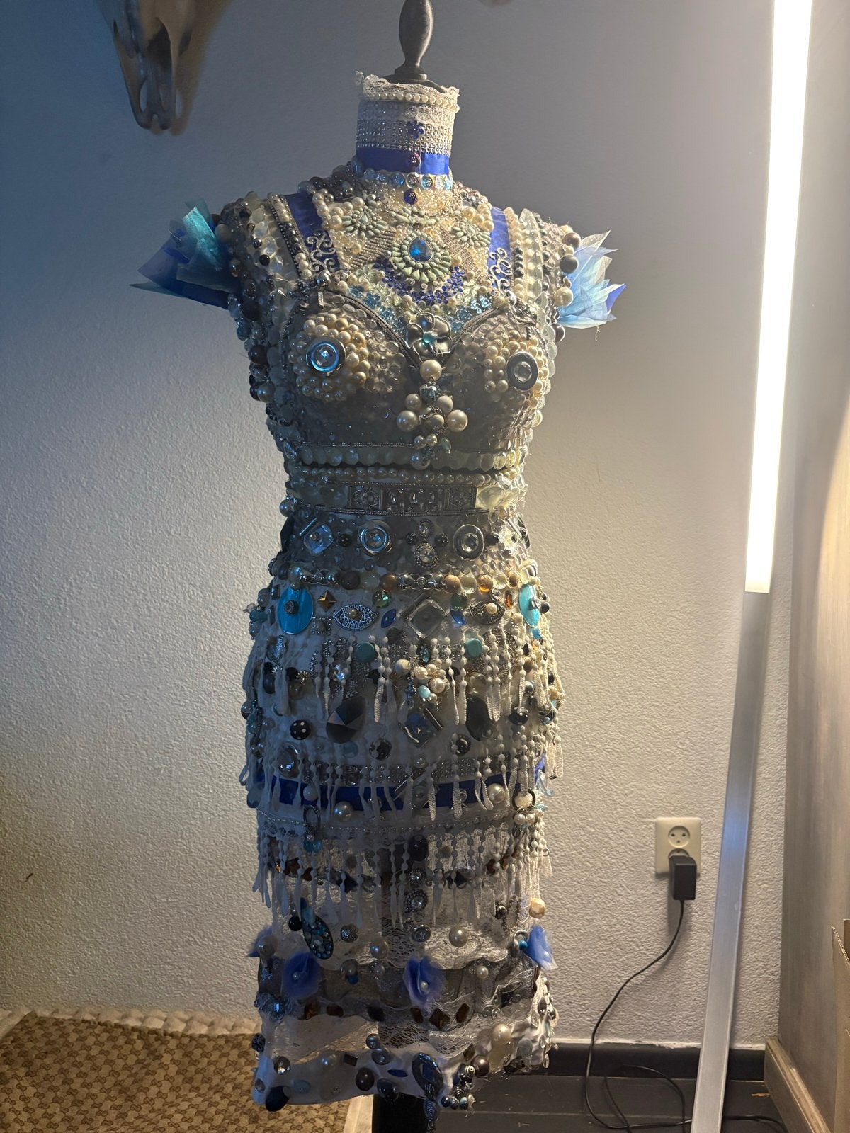 Unieke handgemaakte paspop kunst - Blauw/Wit, Ophalen
