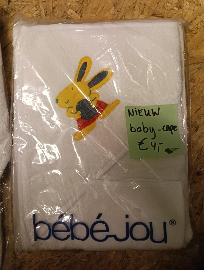 Nieuwe Bébé-Jou babycape met konijn (maat 86/92), Kinderen en Baby's, Babykleding | Overige, Ophalen of Verzenden, Nieuw, Bébé-Jou
