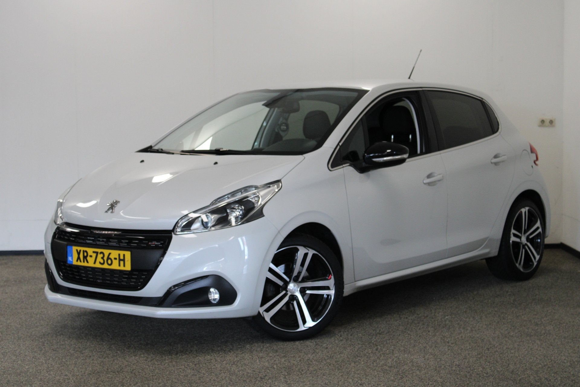 Peugeot 208 1.2 PureTech GT-Line (bj 2019), Auto's, Voorwielaandrijving, Gebruikt, Euro 6, 1199 cc