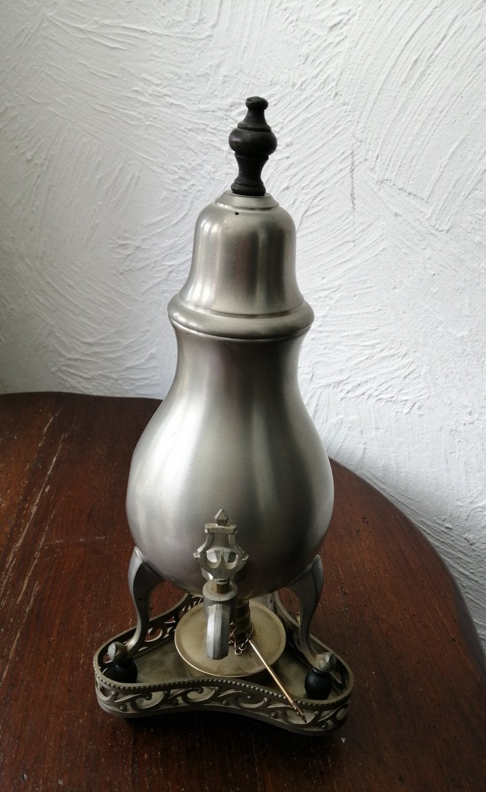 Antieke tinnen koffie- of theepercolator met deukje, Ophalen