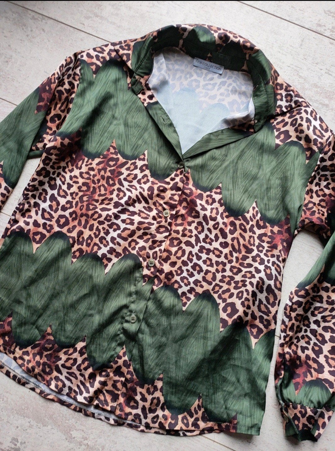 New Collection Italy blouse groen panterprint maat M, Maat 38/40 (M), New Collection Italy, Nieuw, Ophalen of Verzenden