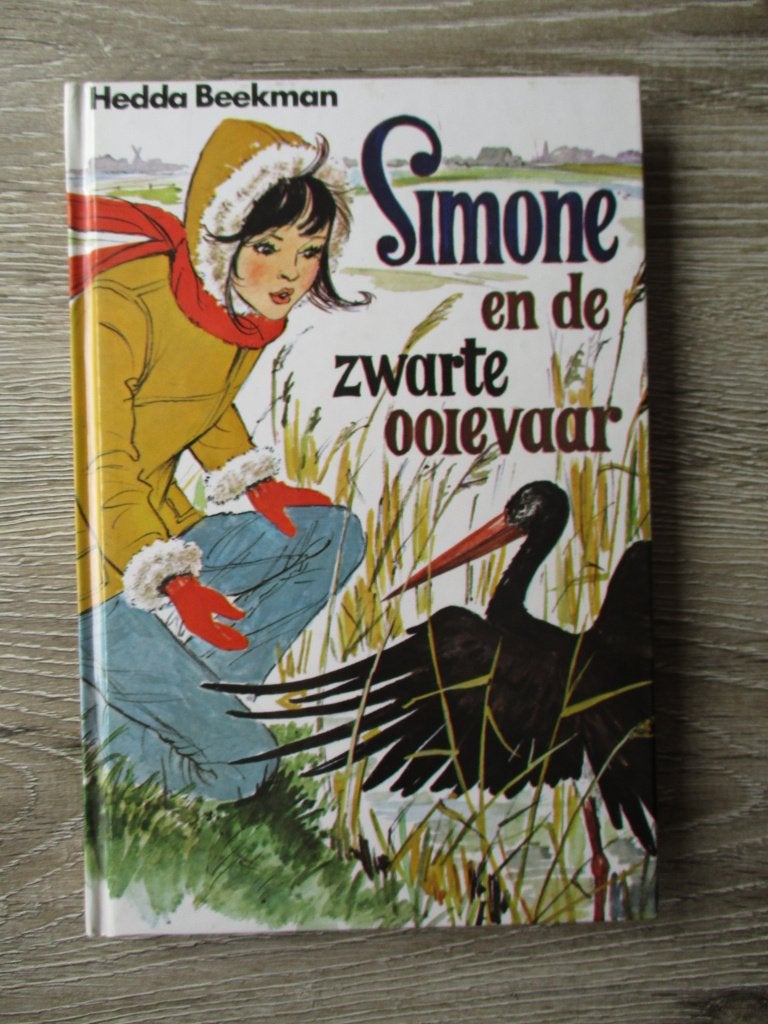 Simone en de zwarte ooievaar - Hedda Beekman, Ophalen of Verzenden, Gelezen, Fictie algemeen