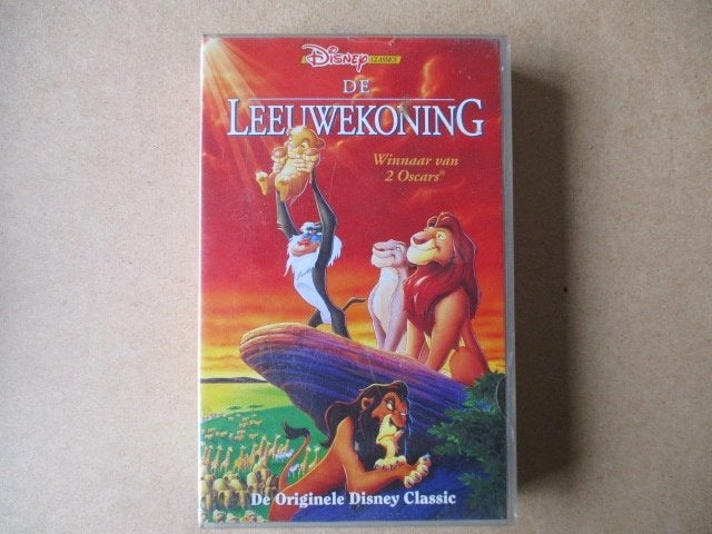 adv10235 leeuwenkoning videoband 1, Verzamelen, Ophalen, Leeuwenkoning of Jungle Boek, Gebruikt, Overige typen