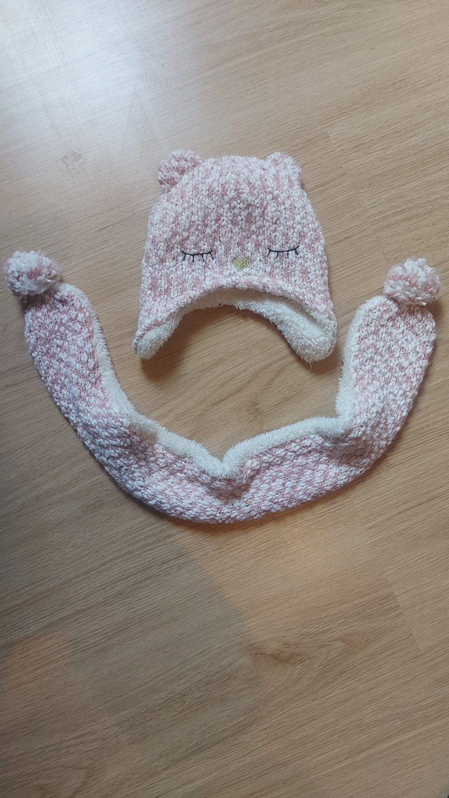 Schattige roze muts en sjaal set, Ophalen of Verzenden, Zo goed als nieuw, 104 of kleiner, Onbekend