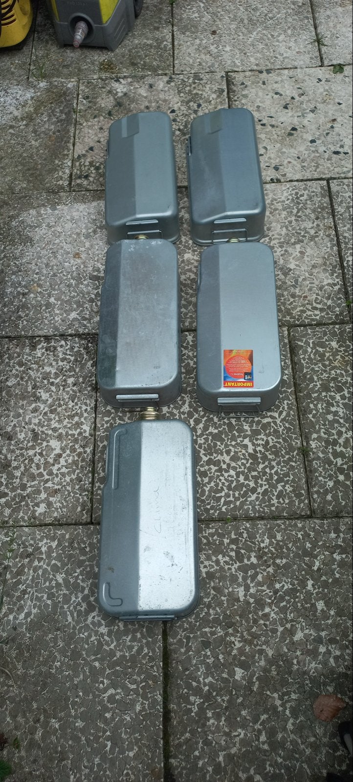 Reserve brandstoftankjes voor petroleumkachel (5 stuks), Caravans en Kamperen, Ophalen of Verzenden, Gebruikt
