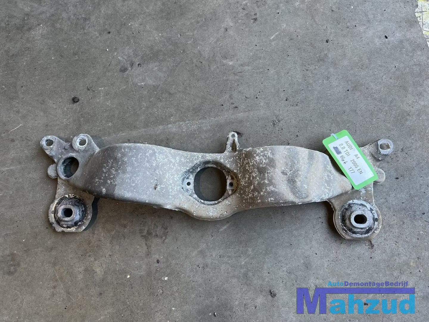 AUDI A4 B7 versnellingsbak steun HCF 2004-2009, Gebruikt, AUDI AG, Auto-Union-Strasse 1
85045  Ingolstadt, DE, Kundenbetreuung@audi.de