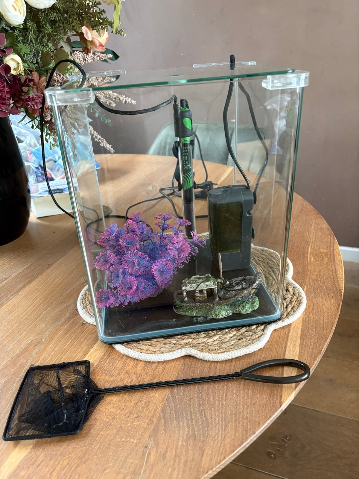 Nano Cube 25x25x30 cm met pomp en verwarmingselement, Ophalen, Zo goed als nieuw, Leeg aquarium