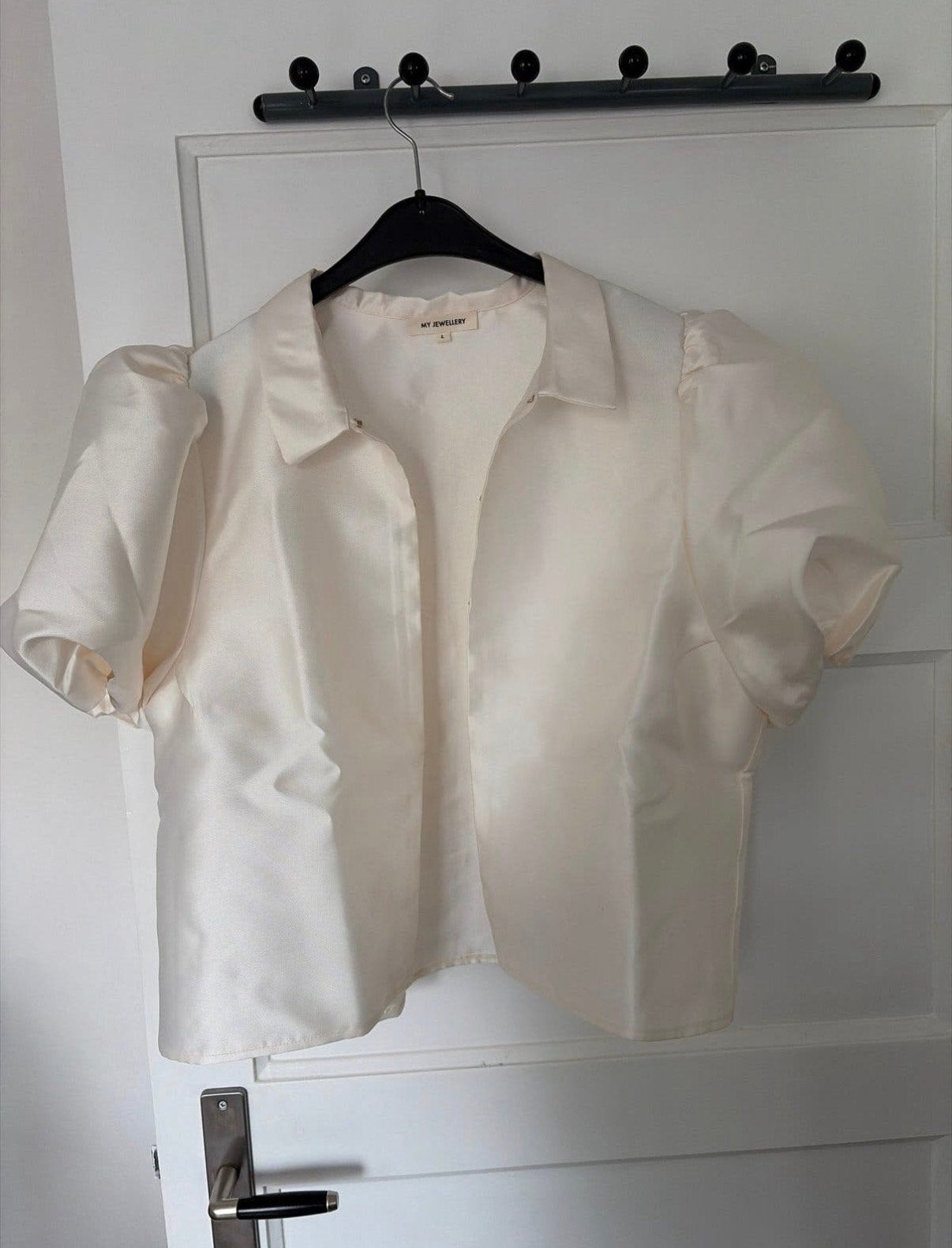 Crèmekleurige blouse / jasje met pofmouwen, Ophalen of Verzenden, Nieuw, Maat 42/44 (L), Overige kleuren
