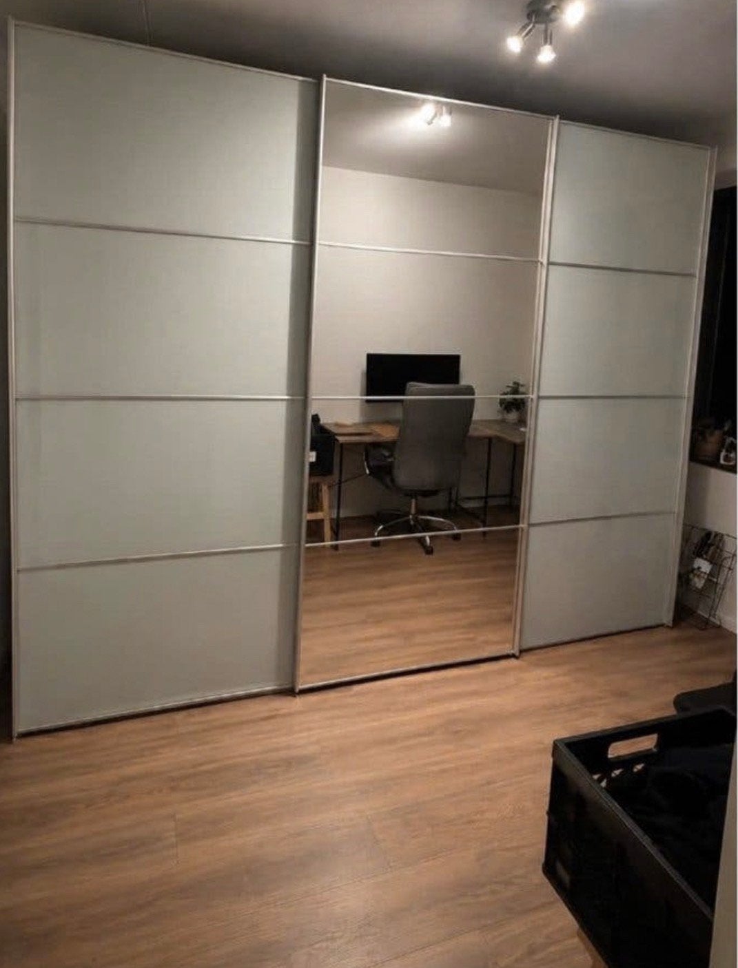 Grote kledingkast met spiegel, 300x238x60 cm, Ophalen, Gebruikt, 200 cm of meer, Met deur(en)