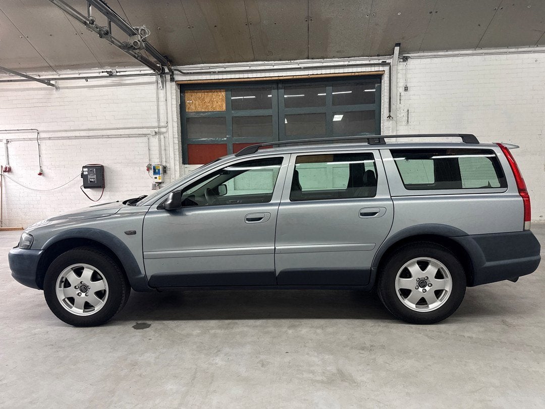 Volvo V70 Cross Country 2.4 T | Trekhaak | Memory seats | Cr, Auto's, Volvo, Stoelverwarming, 2435 cc, Vierwielaandrijving, 750 kg
