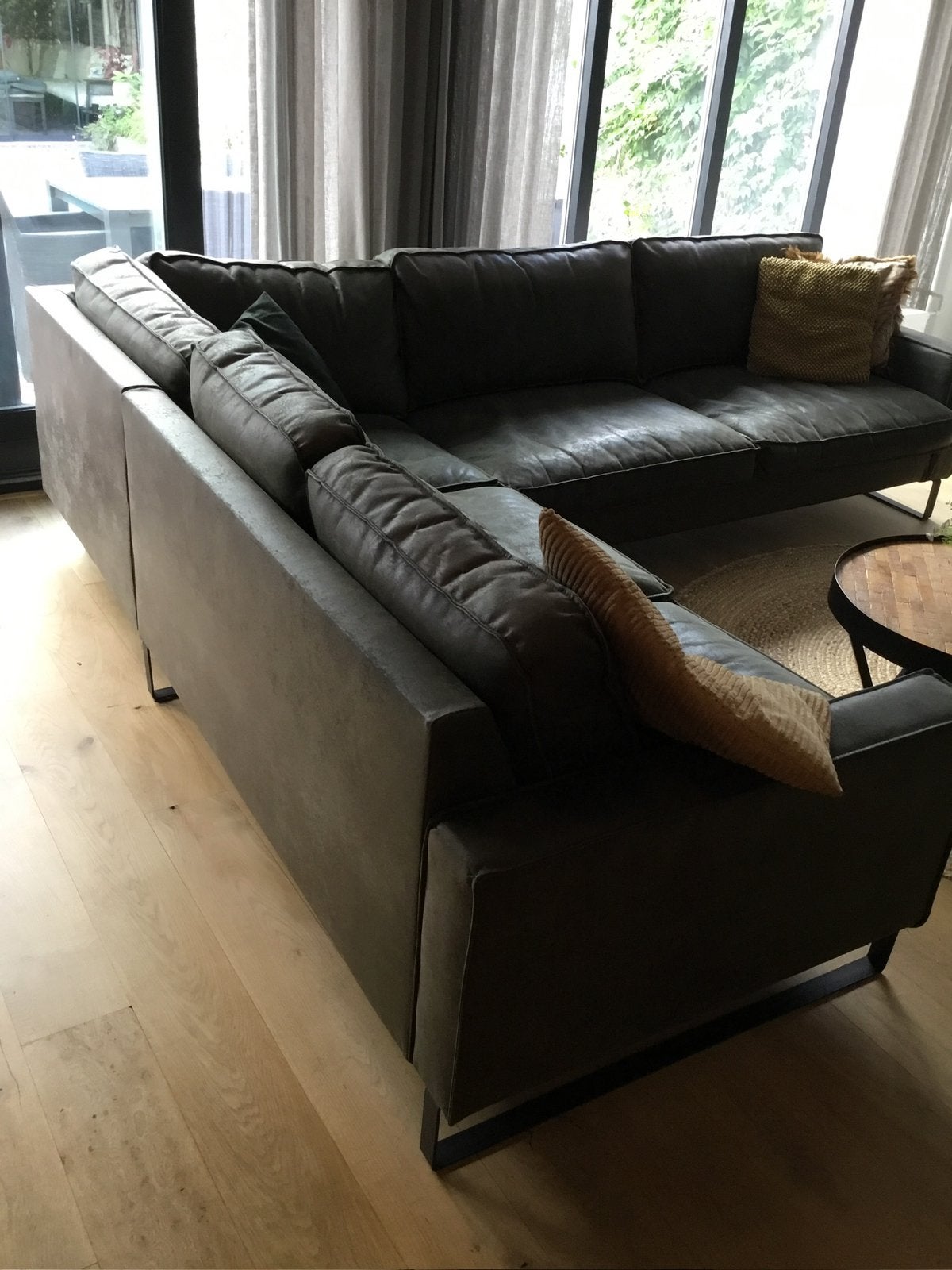 Te koop mooie ruime hoekbank, Ophalen, Overige materialen, Gebruikt, 100 tot 125 cm