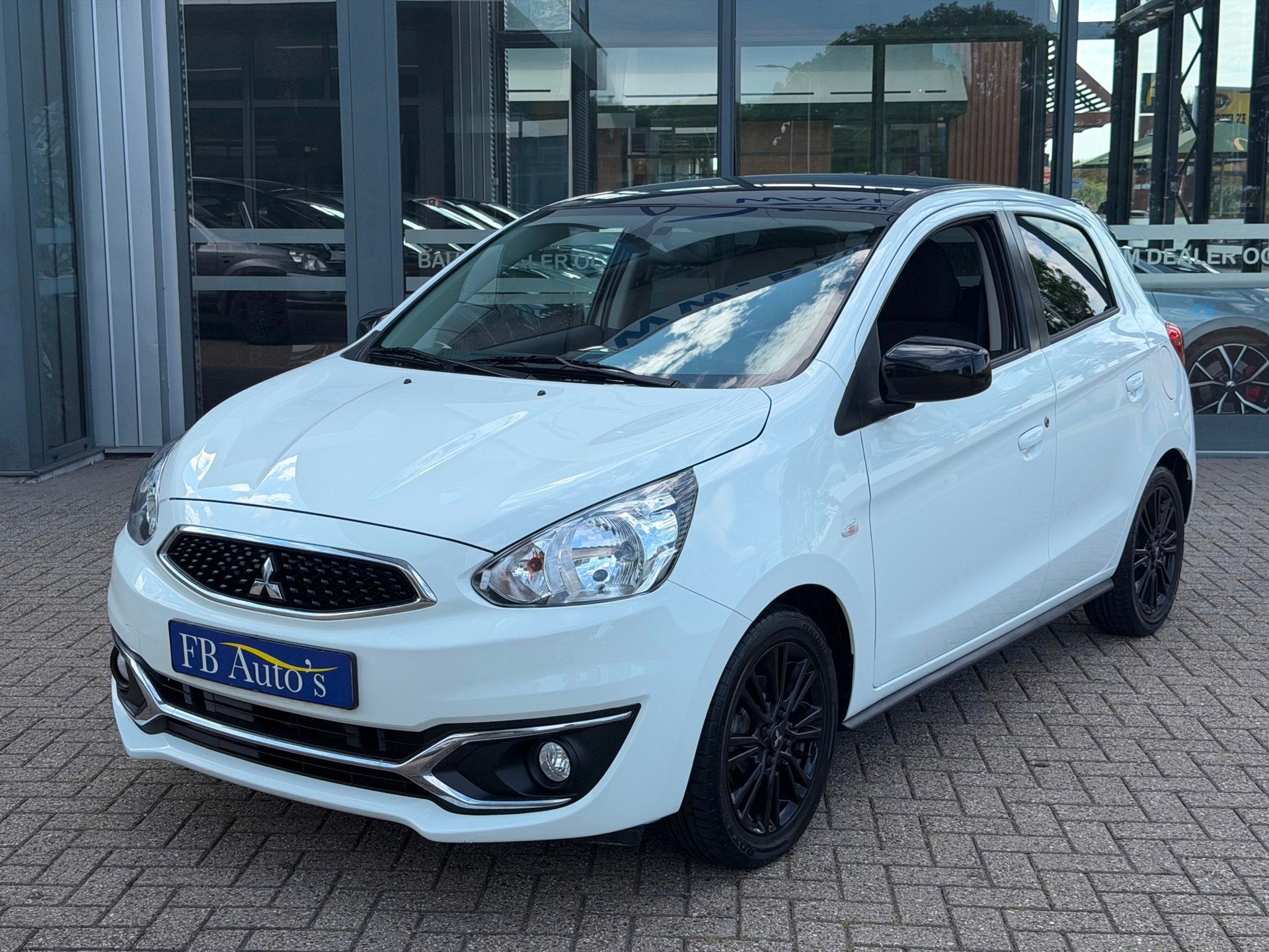 Mitsubishi Space Star 1.0 Diamant Edition+ Airco Lmv Navi Ca, Auto's, Mitsubishi, Voorwielaandrijving, Stof, Gebruikt, Zwart