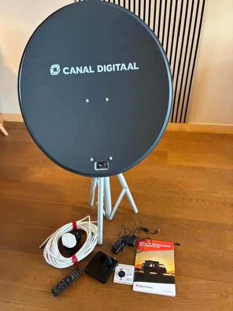 Satellelliet tv set Canal Digital, Ophalen of Verzenden, Nieuw, (Schotel)antenne-accessoires, Overige merken