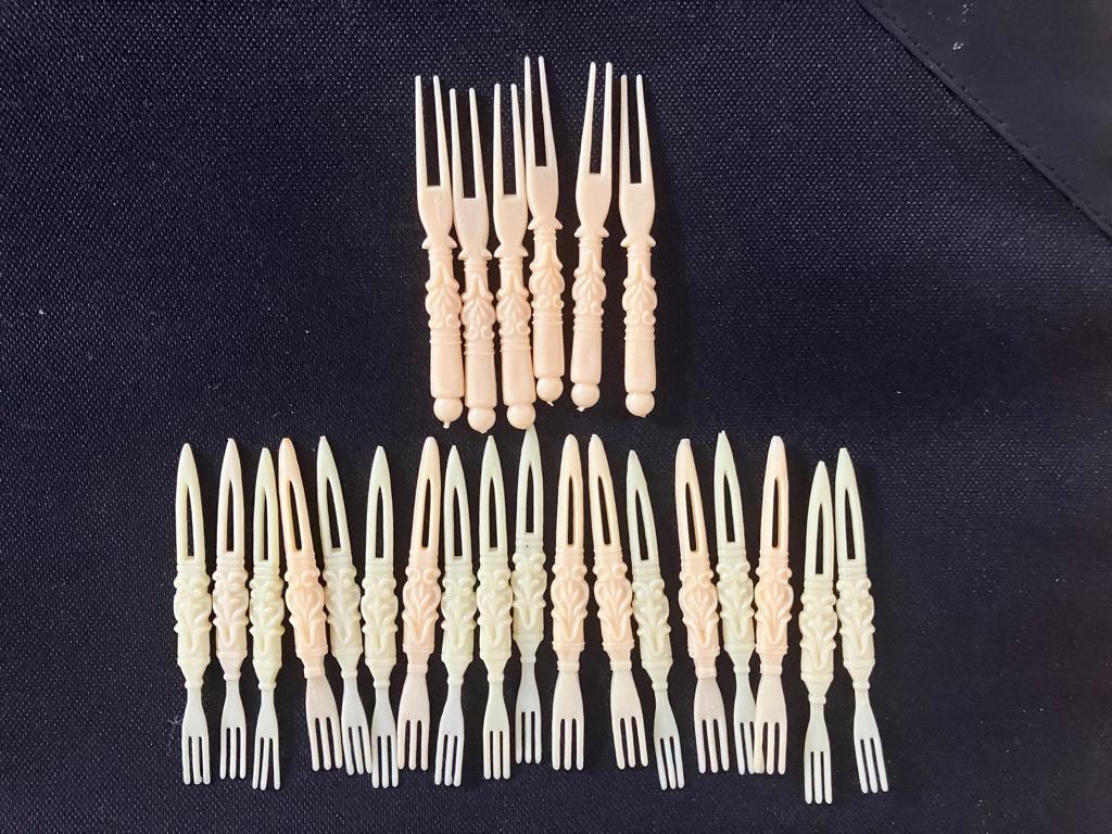 24 Vintage vorkjes  Lengte vorkjes 8 en 9 cm, Ophalen of Verzenden