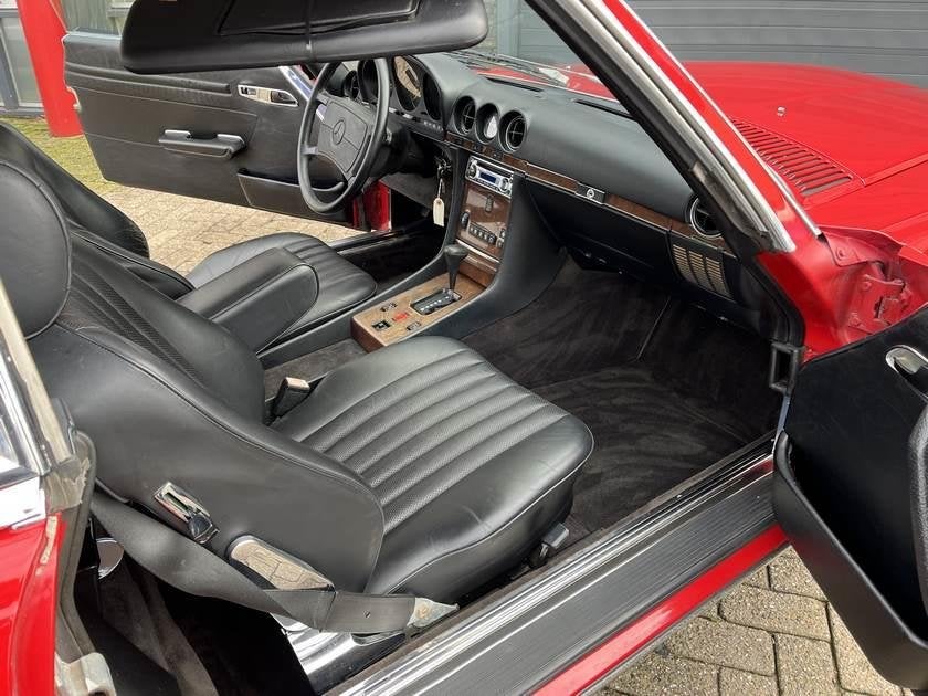 Mercedes-Benz SL-klasse 560 SL, Auto's, Mercedes-Benz, Achterwielaandrijving, Gebruikt, 8 cilinders, Overige carrosserieën