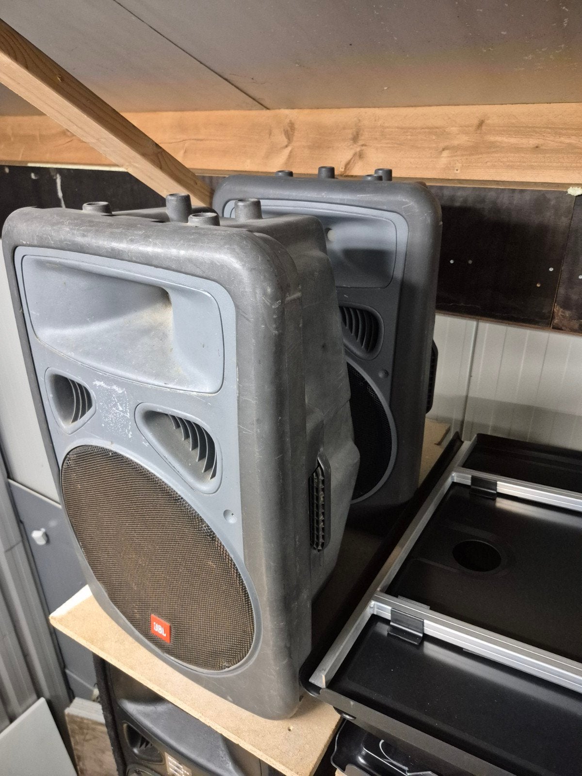JBL EON G1 actieve luidsprekers 4 stuks.