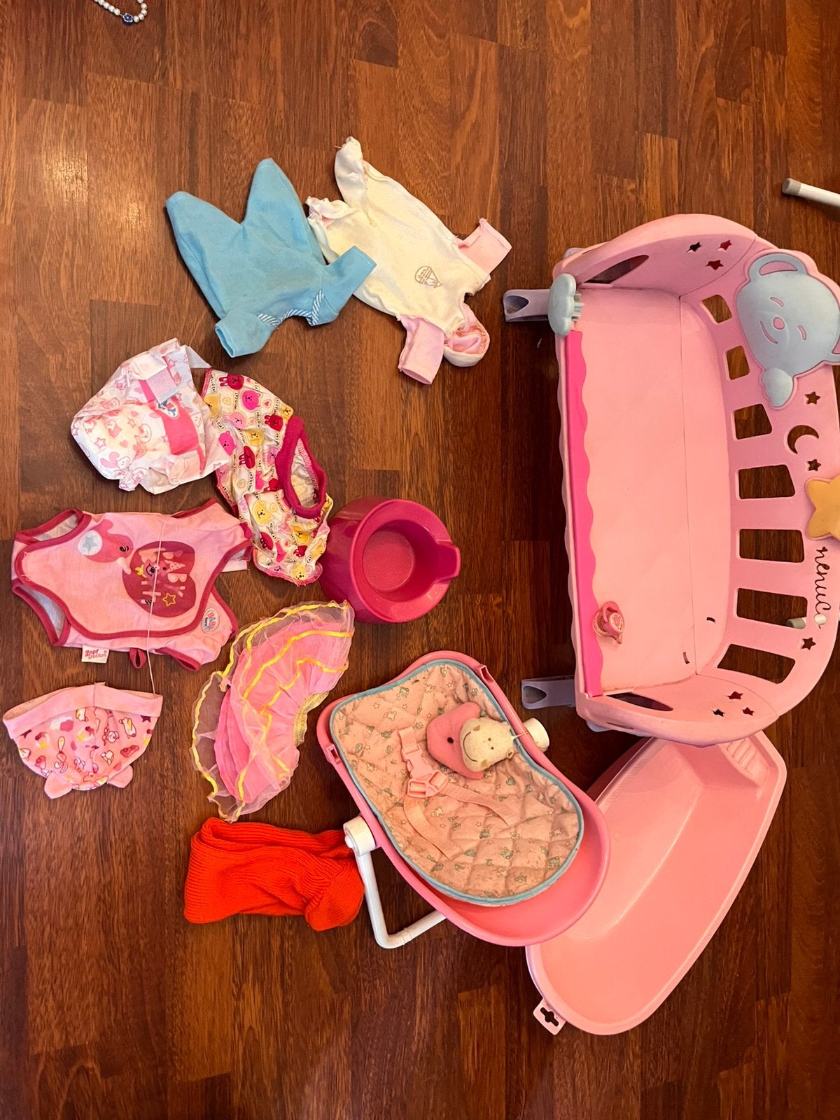 Baby born set en meer accessoires bad schommel bed wipstoel, Kinderen en Baby's, Ophalen of Verzenden, Zo goed als nieuw, Babypop