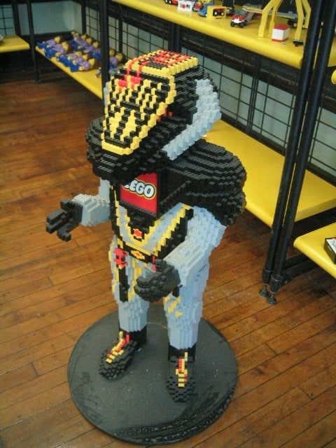 Ruilen van mijn lego chima display lifesize figuur, Ophalen, Zo goed als nieuw, Lego, Overige thema's