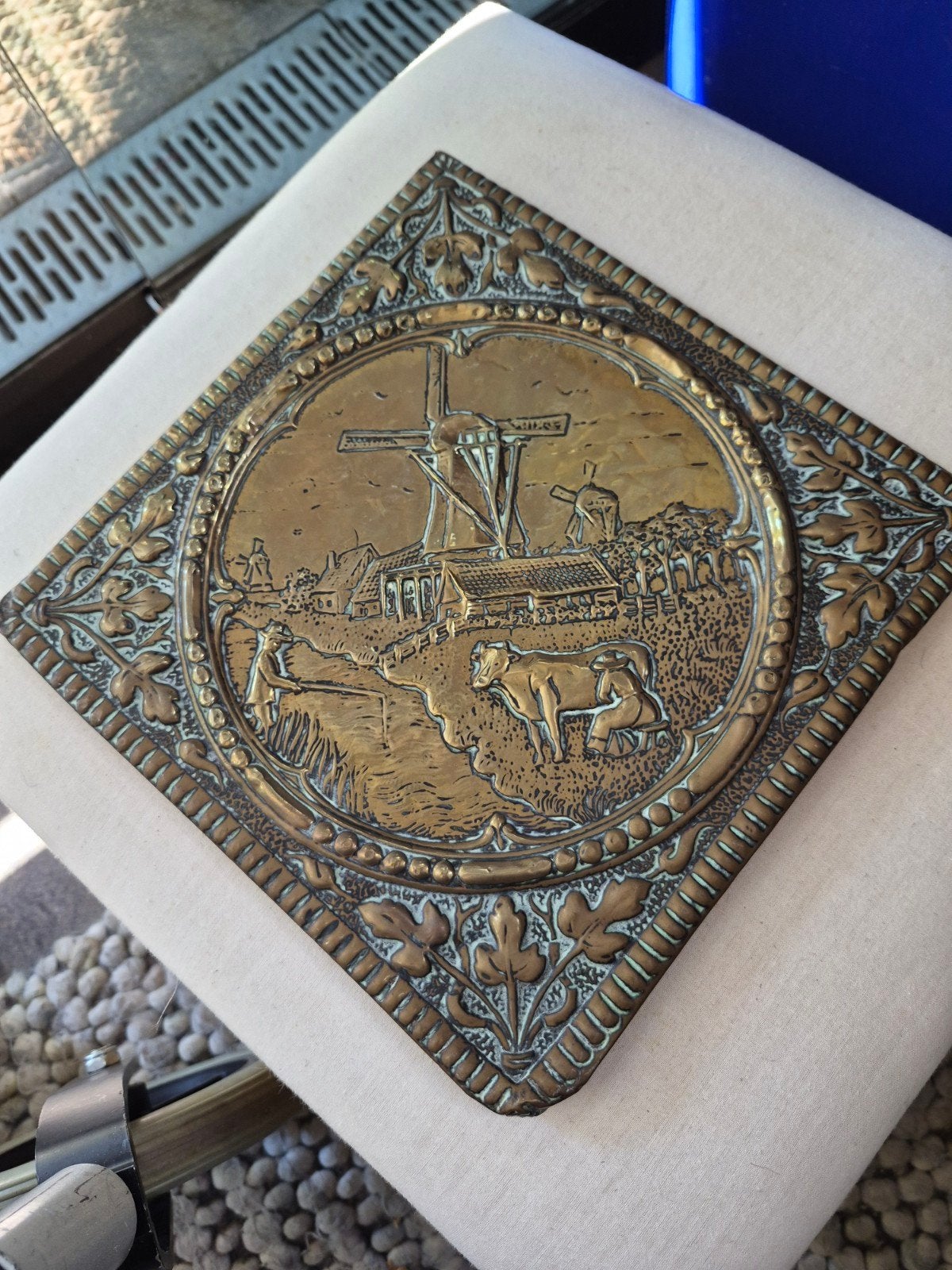 Vintage Koperen Reliëf Plaat met Molen en Koeien, Antiek en Kunst, Ophalen of Verzenden