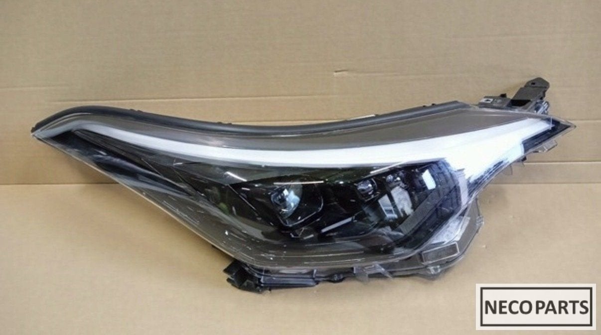 TOYOTA CHR C-HR GR FACELIFT FULL LED KOPLAMP 81110-YP281-00, Gebruikt, -, -, Ophalen of Verzenden