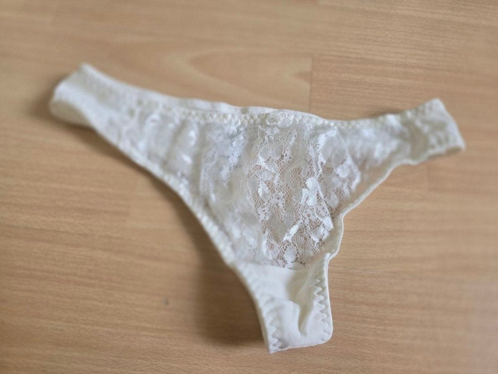 Witte Kant String van Carnival maat M, Ophalen of Verzenden, Wit, String
