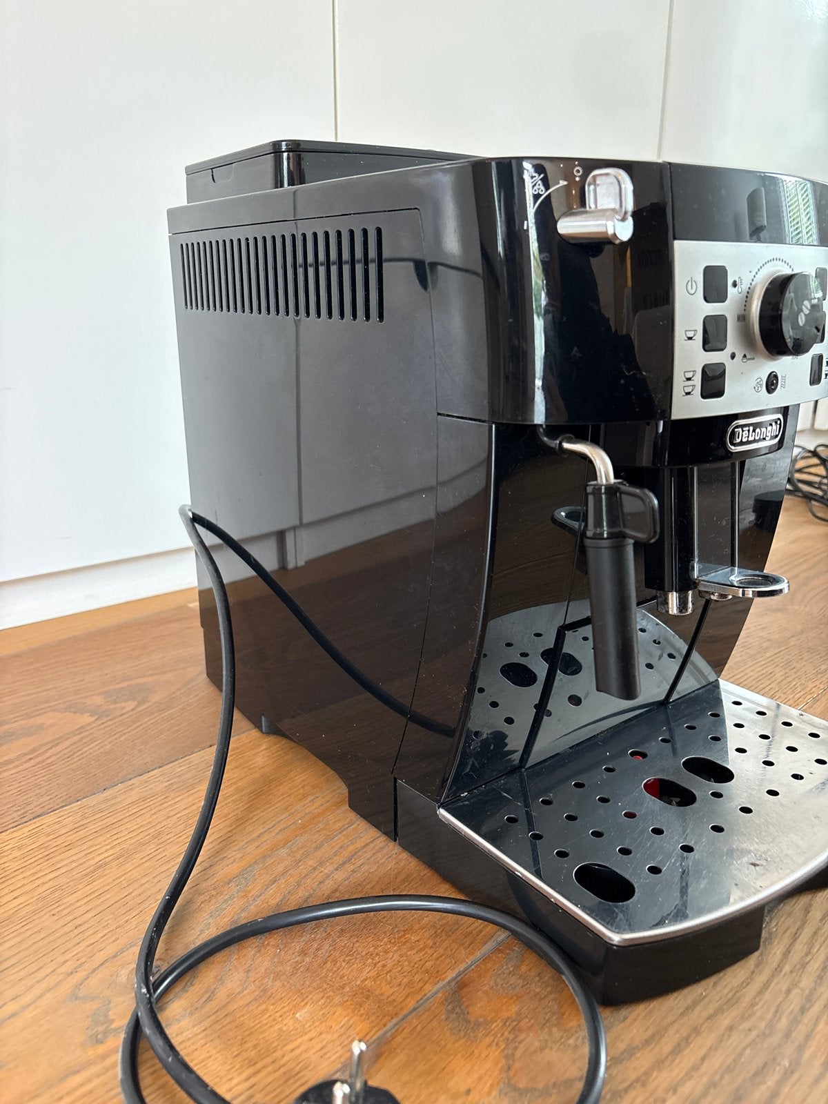 Foto 4 van De'Longhi Magnifica S volautomatische espressomachine
