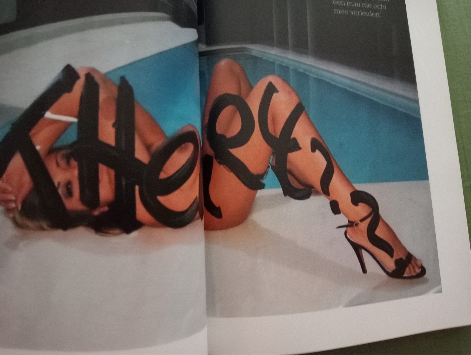 APRIORI! - Kunstboek in zeer redelijke staat, Ophalen of Verzenden, Gelezen