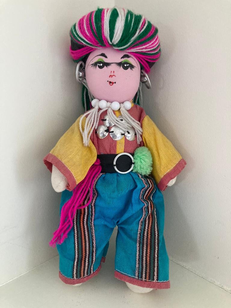 Kleurig Akha poppetje uit Thailand, Ophalen of Verzenden, Gebruikt