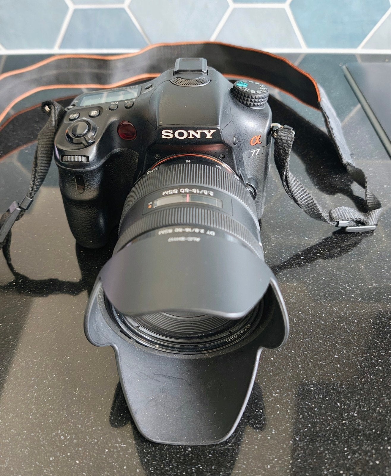 Sony Alpha a77 SLT-A77V met 16-50mm f/2.8 lens + accessoires, Gebruikt, Ingebouwde flitser, Spiegelreflex, Sony